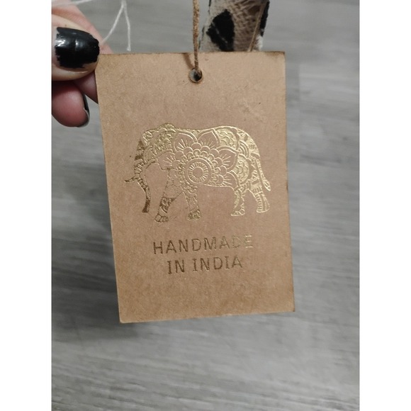 Burlap Handmade Giraffe Made In India 10" - Picture 2 of 4